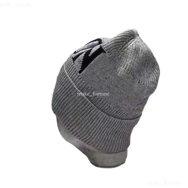 2026 Dsigner Beanie Luxury Mutze Shield People Winter Beinie Women Mens Warm Bonnet Femme Desinger Ski Hat Knit High Quality A07 400