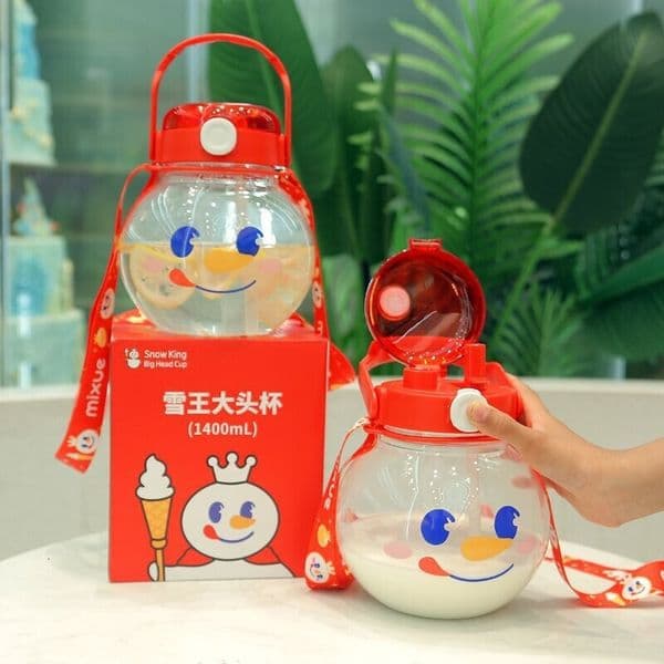 Bestseller Mixue Ice City Large Capacity Snow King Pop-Up Lid Big Head With Handle And Crossbody Strap, Milk Tea Cup, Children's Straw Cup Ddmytues