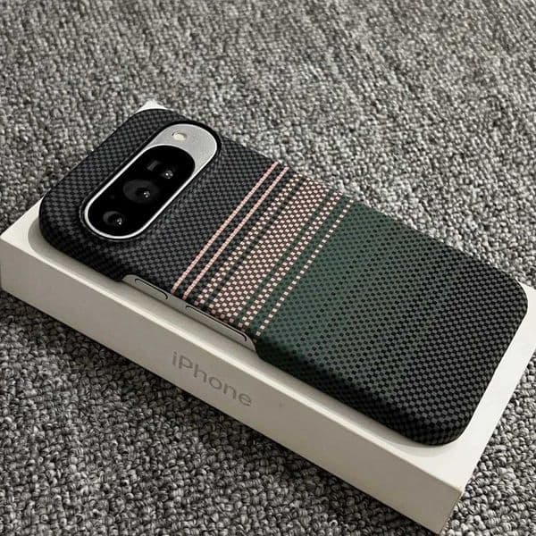 Luxury Frosted Half Border Carbon Fiber Kevlar Magsafe Phone Case For Google Pixel 10 9 Pro ProXL Magnetic Wireless Charge Cover S26331