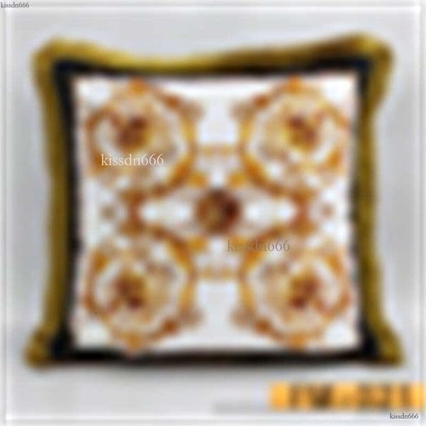 Designer Pillow Decoration Pillow Luxury Fashion Retro Velvet Fabric Tassel Cushion Waist Pillow Cover Sofa Car Seat Cover Decorative Pillow-G2542