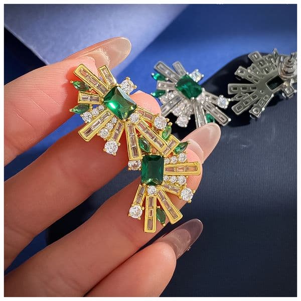Designer Necklace for Women Half Fan Geometric Emerald Zircon Diamond Earrings Necklace Ring Set Luxury Jewlery Designer for Women Elegant Gift Premium Style