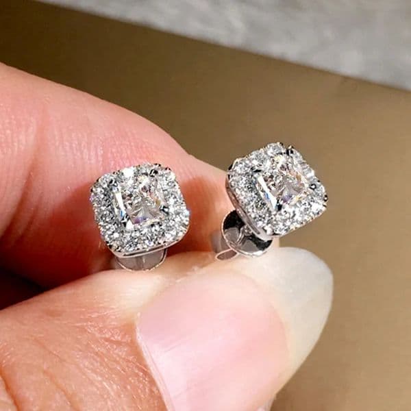 Huitan Stylish Stud Earrings Versatile Accessories for Women Graceful Lady Fashion Shiny Cubic Zirconia Jewelry Daily Life 260430