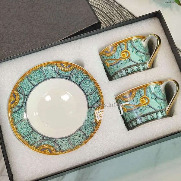 Designer Gold Cup Set 2 Cups 2 Plates Gift Box European Coffee Cup Plate Set Couple Cup Small Slant Mouth Double Afternoon Tea Bone Porcelain Cup Tableware Gift