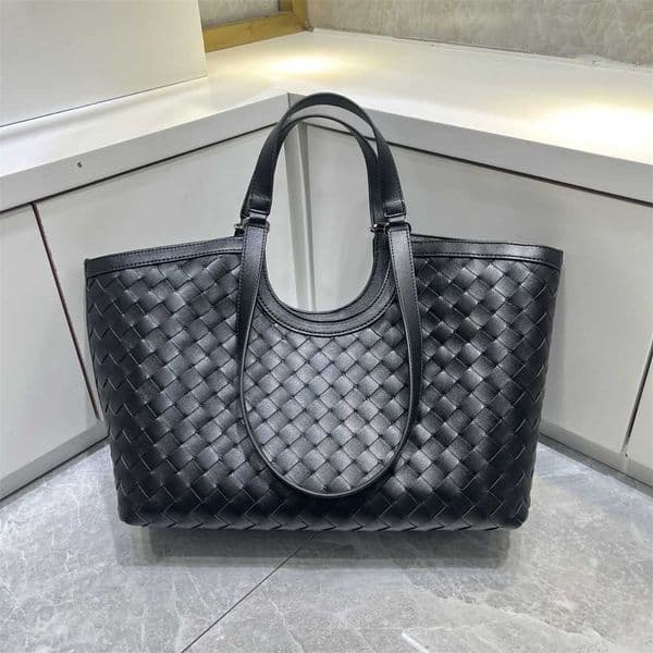 Luxury Purse 2026 Winter New Genuine Leather Woven Bag Unique Design Simple Large-Capacity Commuting Bag Versatile Tote Bag
