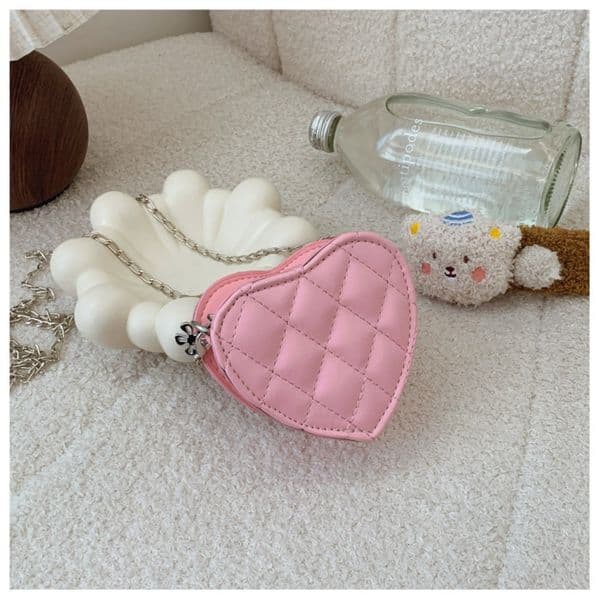 Korean Version of Niche Design Sense Rhombus Embroidery Thread Love Bag High Value Exquisite Chain Bag Small Shoulder Crossbody Bag