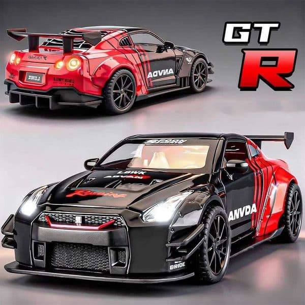 1:32 GTR Panamera Model Sports Car Toys Alloy Diecast Sound Light Doors Opened Exquisite Body Pull Back Collection Supercars 26Y0504