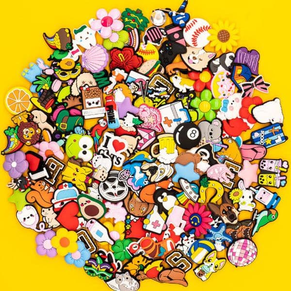 High Quality Random Shoe Charms 100 Styles Clog Shoe Charms Designer Cartoon Sports Shoe Decorations