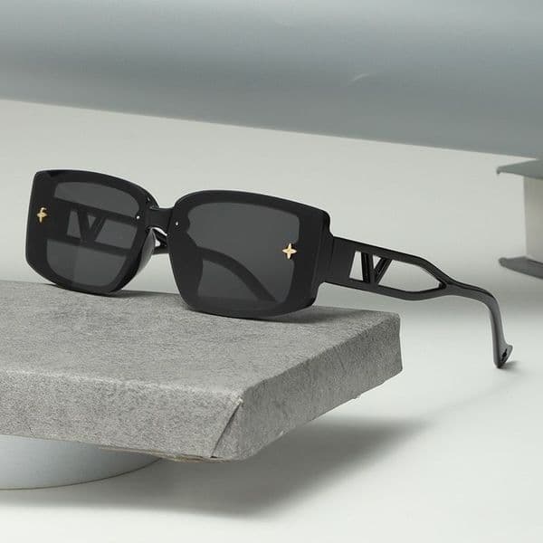 New fashion hollow design sunglasses women's runway catwalk ins small box shows face small, sweet and cute sunglasses
