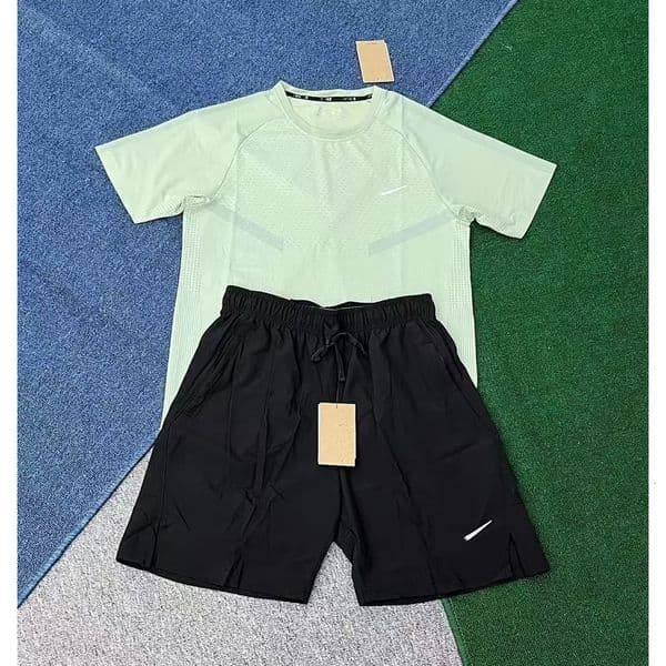 Mens Tracksuits Tech Set Designer Tracksuit Shirts Shorts T Shirt Tech Set Designer Tracksuit Shirts Shorts Two-Piece Mens Suit Print Quick Drying T-Shirt Jogg thumbnail 2