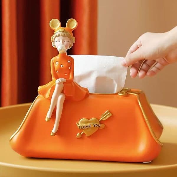 Luxurious designer tissue box, classic brand, fashionable tissue box, kitchen and dining room decoration, napkin storage, high-quality home table decoration.