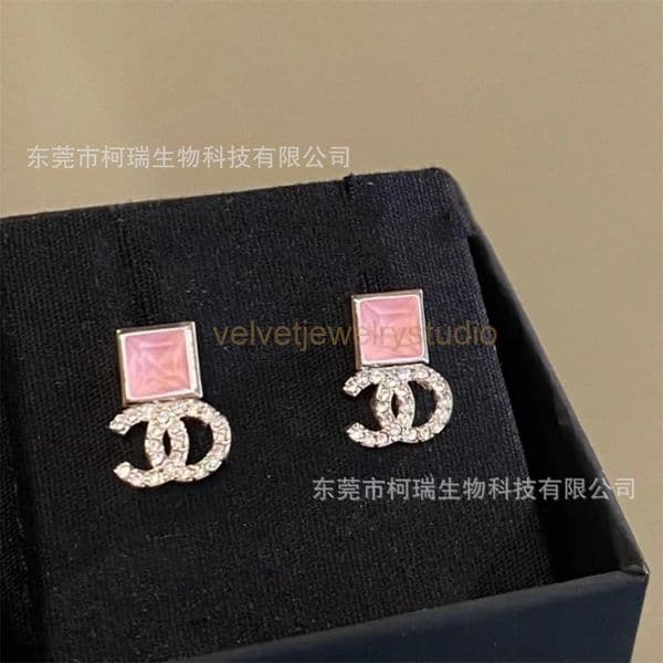 Channels Earrings Designer Jewelry Pink Square Diamond Stud Earrings for Women Sweet Earrings Womens Needle Earrings CC Earring With Box
