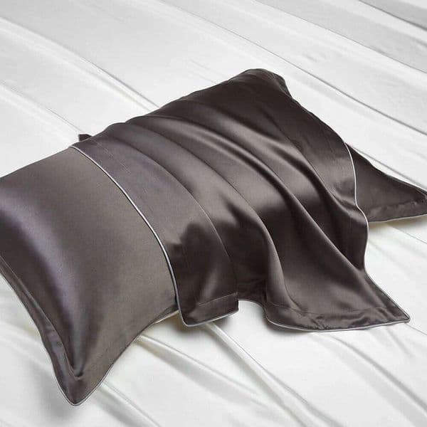 48*74CM Super Smooth Silk Pillowcase with Hidden Zipper Soft Breathable Cool Satin for Hair And Skin Protection Advanced Pillow 26W0506