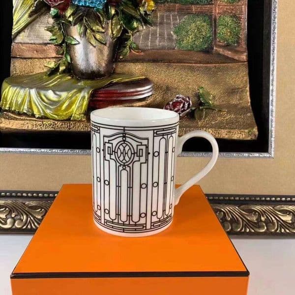 Hdeco Large Size European Style Bone China Mugs Black White Water Luxury Ceramic Cups for Adults Dining And Serving 26L0506