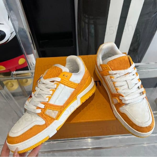 2026 Designer Sport Shoes Sneaker Trainer Casual Shoes Calfskin Leather Luxury White Green Red Blue Letter Overlays Platform Fashion Low Sneakers Size 36-45 E10
