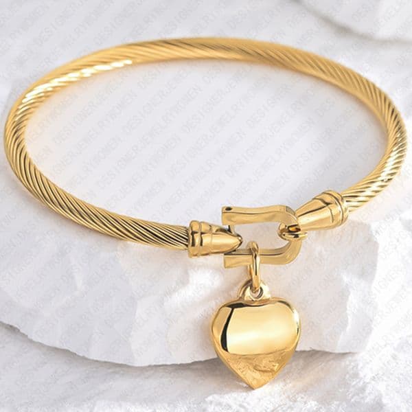 Bracelet Designer Bracelet for Women Stainless Steel Bracelets Peach Heart Bangle Gold Bangles Luxury Jewlery Designer for Women Elegant Sparkling Timeless Gift