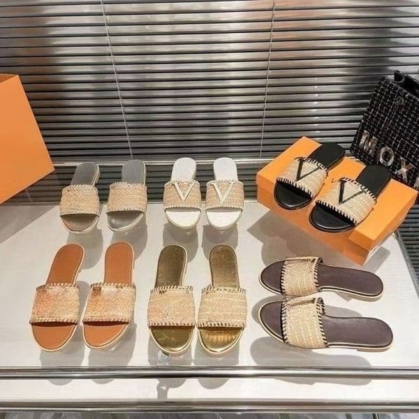L Luxury Designer Shoes Women Woven Grass Raffia Slide Sandals with Metal Logo, Flat Casual Summer Slippers, Non-slip, Breathable, for Beach Daily Wear Gift Plus Size 35-42