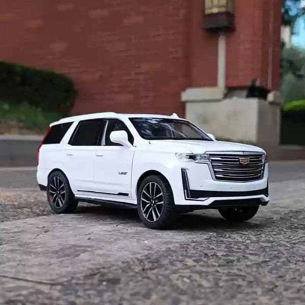 124 Escalade SUV Alloy Car Model Metal Die Cast Off-road Vehicle Model Simulation Sound and Light Childrens Toys Boy GiftL2605087DCR