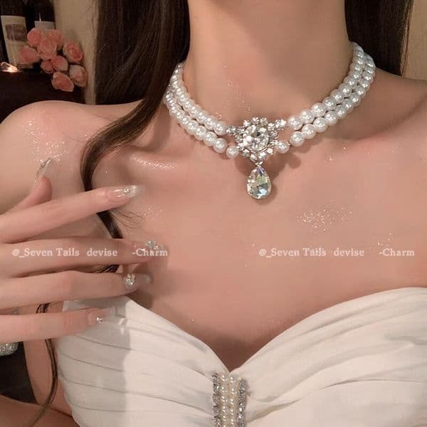 Light Luxury Niche High-End Socialite Style Double-Layer Overlay Pearl Necklace with Sparkling Exaggerated Large Zircon Pendant Choker