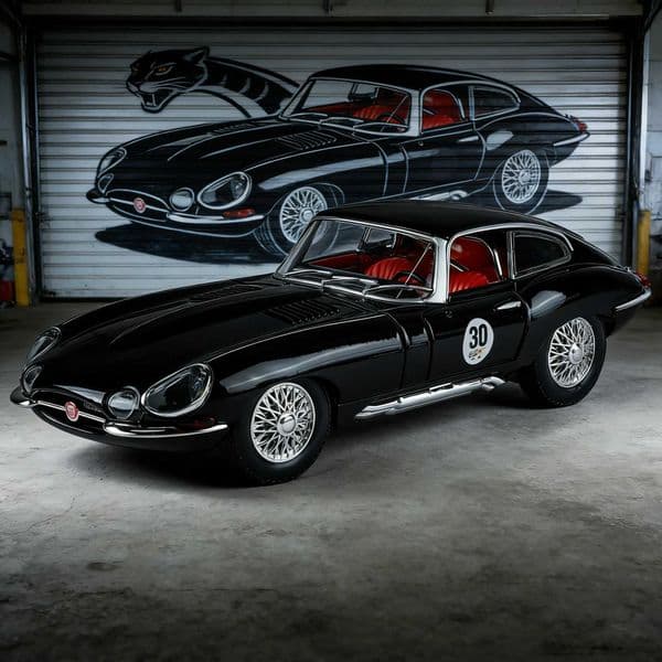 Jaguar E-Type Car Model Retro Classic Car Toy 124 Car Model Simulation Alloy Toy Car Ornament Boy GiftL260508ZVYP