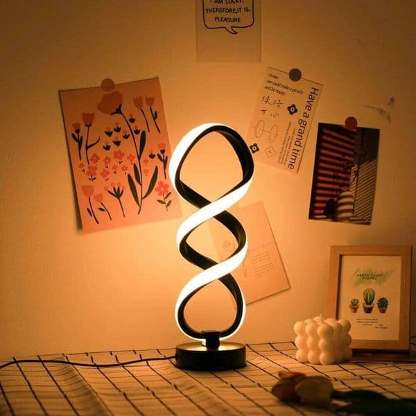 1PC Creative Modern Artistic Desk Lamp, Powered by USB - Three-color Lighting, Suitable for Various Occasions S260507