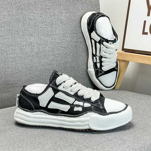 New Casual Shoes Mens Sports footwear Summer Casual Thick Soled Male Soft Comfortable Non-slip Outdoor Fashion Board sneakers Q260508