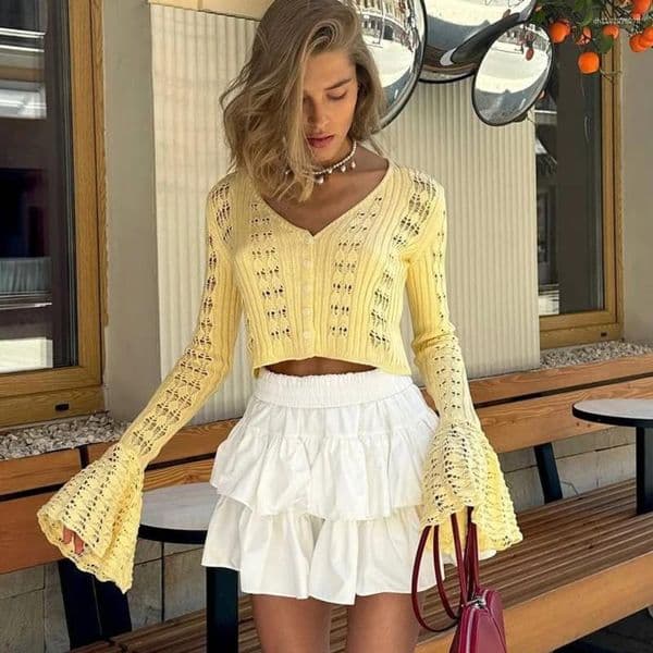 Women's T Shirts Tuularose Spring Knitted Cardigan Female Solid V-Neck Hollow Out Short Top Fashion Casual Loose Commuter T-Shirt