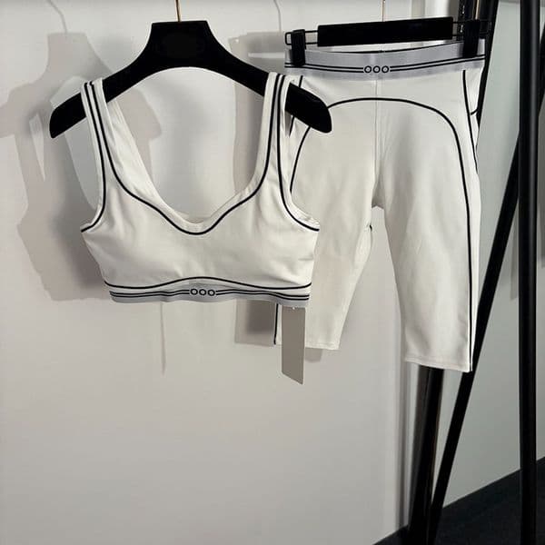 Designer Yoga Sporty Set For Women Padded Tank Top Tight Short Pants Summer Indoor GYM Jogging Tracksuits