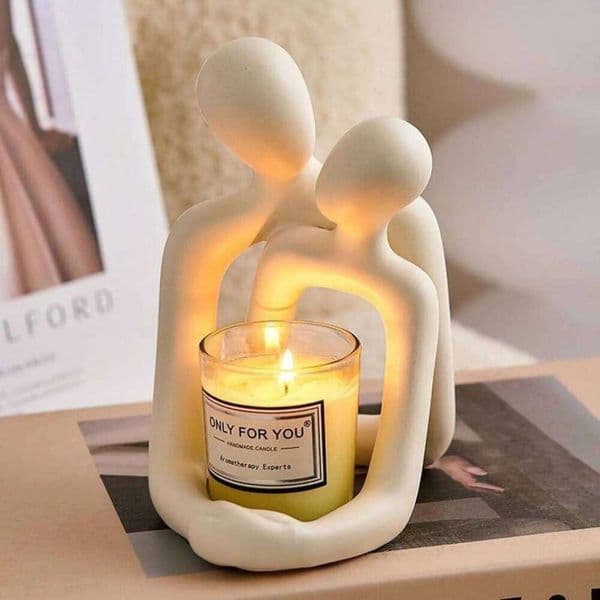 Heartwarming Loving Couple Resin Statue - A Timeless Modern Home Decor Accent for Bookshelves, Office Desks, and Nightstands 26L0509