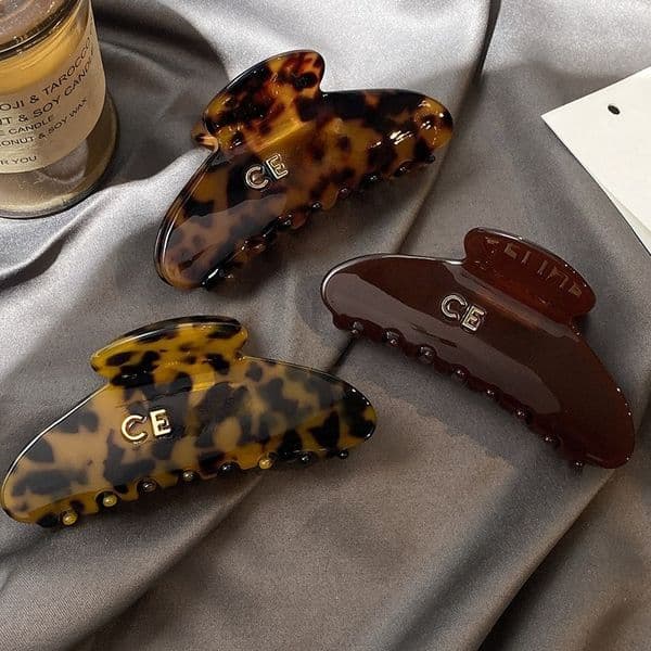 Vintage Hair Clips Designer Barrettes Hair Claw Clip for Women Elegant Luxury Hair Barrettes Classic Letter Hair Pin Premium Acrylic Hair Accessories