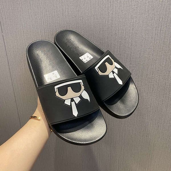 Karl Langerfelds Designer Sport Shoes Luxury Sandals Women Mens Largerfields Casual Home Slippers Outdoor Fashion Wide Flat Flip-flops Printed Letter Sandals