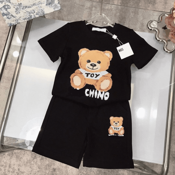 2026 New Bear Designer Baby Boys Clothing Sets Summer Kids Short Sle T Shirtshorts 2Pcs Set Luxury Children Outfits Boy Suitj260528