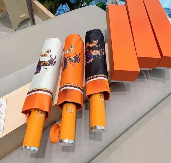 High End Trendy Brand With Three Fold Automatic Sun Protection UV Protection Suitable For Both Sunny And Rainy Ocns As A Gift Umbrella