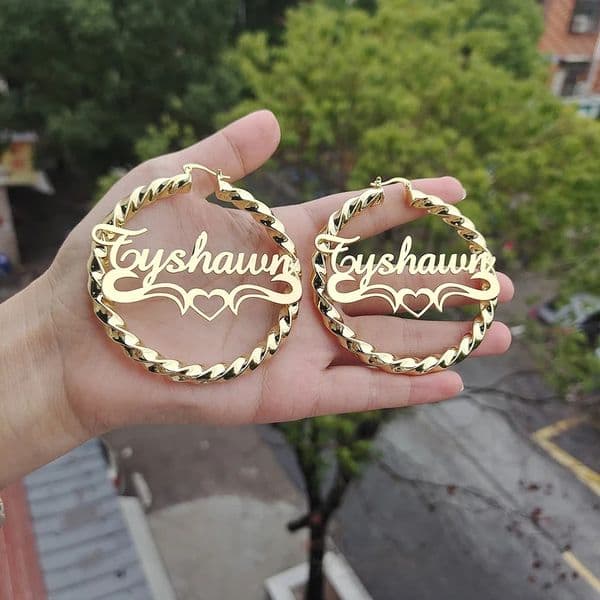 Round Heart-Shaped Custom Name Earrings Exquisite Gift for Women 260509