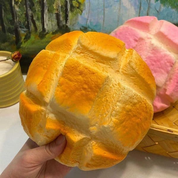 High Quality Slow Rising Squishy Bread Oversized Pineapple Bun Stress Relief Toy Prank Decoration Unique Birthday Gift X260511