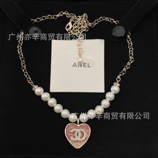 Designer cc channels necklace Exquisite double C gradient pink heart pearl necklace women stylish heart-shaped collarbone chain women