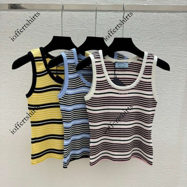 Tanks Women Designer Vests Womens Shirt Short Sleeve Vest Tees Top Spring And Summer Style French-Style Sweet Striped Round-Neck Knitted