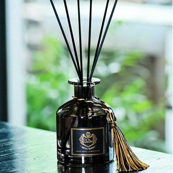 50ml Home Fragrance Diffuser Oil Scented Oil with 6 Diffuser Sticks Gift for Friends Family MembersJ260512