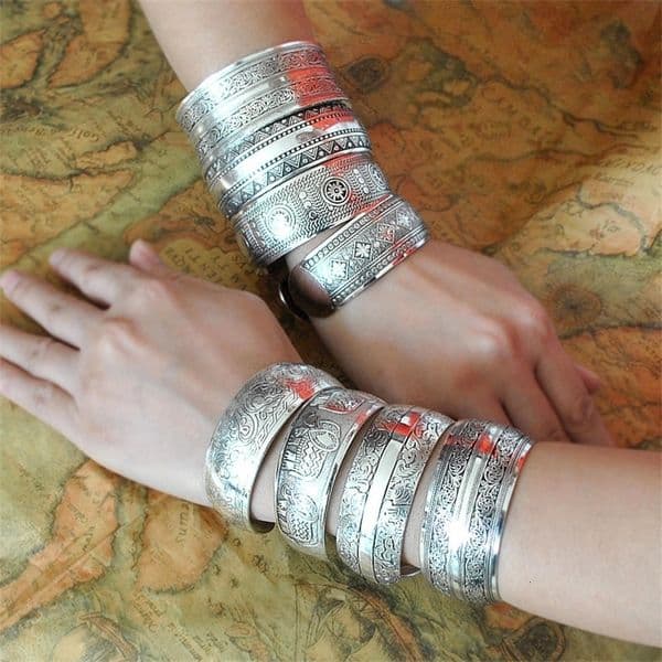 Meetvii Retro Cuff Bracelets Tibetan Silver Metal Carving Sea Turtle Lotus Elephant Flower Bangles Vintage Gypsy Jewelry 260512
