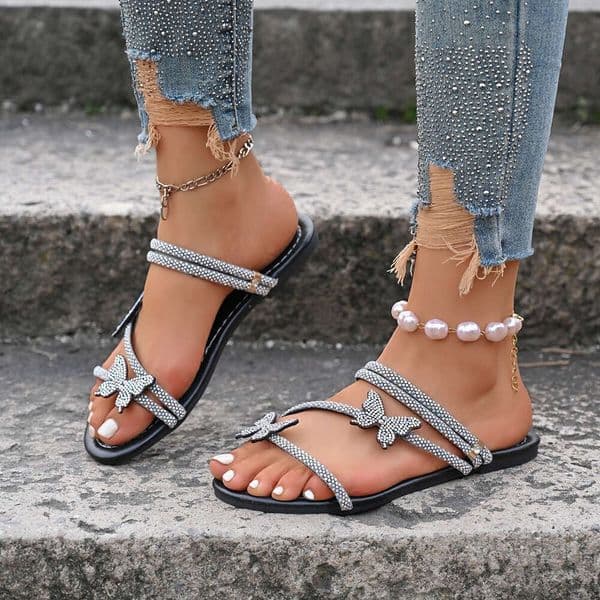 Free shipping Women's outdoor 2026 new summer model with butterfly rhinestone strap beach shoes versatile slip-on flat sandals