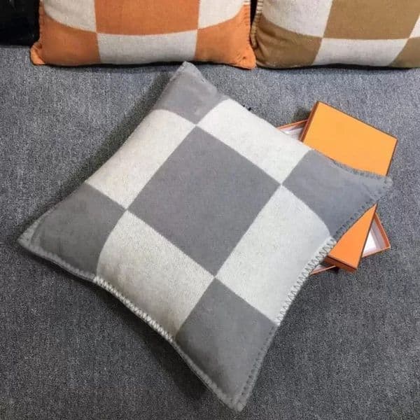 Luxury Designer room Decor Cashmere Wool Pillows Decorative Throw Pillow Fashion Vintage Fleece Pillowcase Cover Case Covers Wool Pillowcase 4