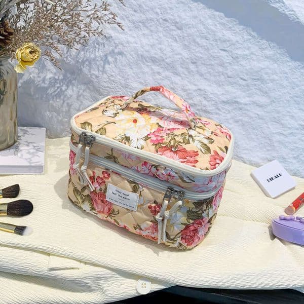 Free shipping New Floral Makeup Large Capacity High-end Cosmetic Organizer Portable Travel Toiletry Bag Clutch