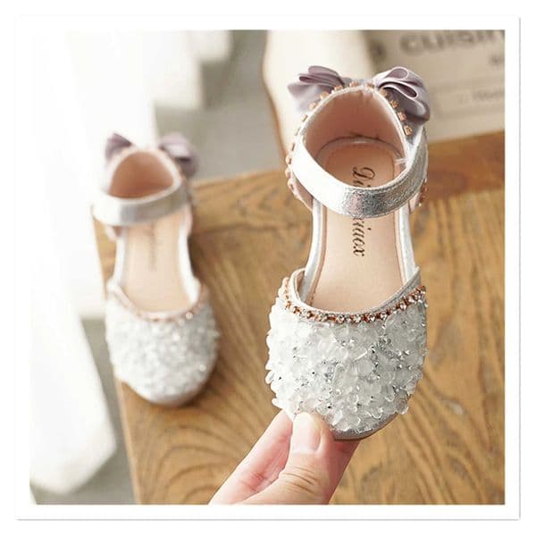 2025 Summer New Korean Water Diamond Soft Sole Girls Half Sandals Princess Shoes Childrens Shoes Spring Girls Leather ShoesL260513CXPDEU2KEU2K