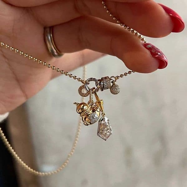 Fashion Glossy Multi Pendant Gourd inlay Diamonds Universal Buckle Necklace Womens Exquisite Sweater Chain Banquet Jewelry Gift L260514