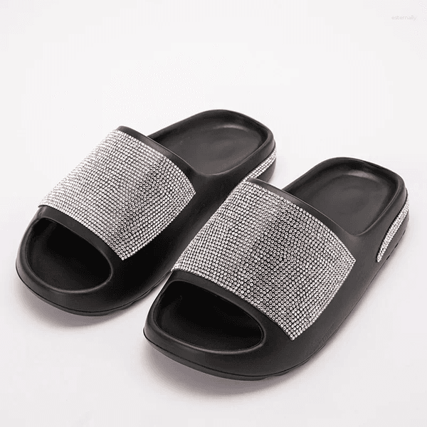 Slippers Summer Diamond-encrusted Thick-soled Flip-flops For Women To Wear On The Outside Are Fashionable And Anti-slip Home Shoes