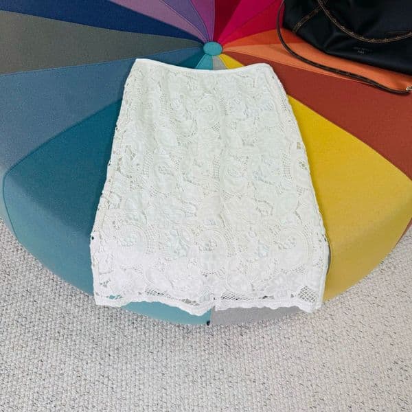 2026 Summer New Fashion Versatile High-Waisted Hollow Water-Soluble Lace Solid Color Half Skirt Wholesale