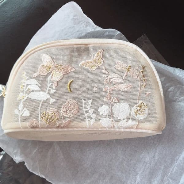 Luxury room Designer Decor Designer Mesh Embroidery Cosmetic Shell Butterfly Makeup Bag VIP Lipstick Organizer Clutch Holder For Travelling 14