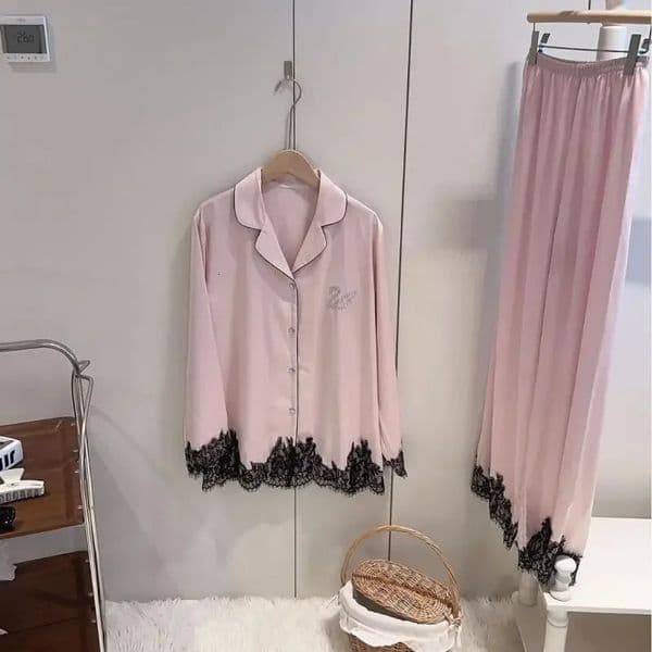 Women Elegant Sleepwear Satin Top Pants y Big Lace Trim Pajamas Set Rhinestone Swan Print Home Clothing Loungewear 2Pcs 260514