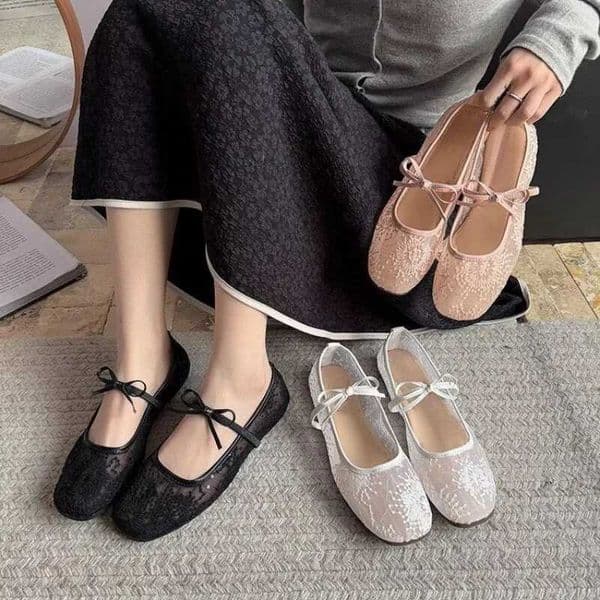 Womens lace Mary Jane shoes stylish and comfortable street-style soft-soled flat shoes with bow design for dates and travel X260514