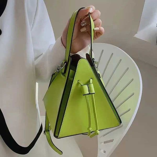Fashion Ladies Shoulder Bags Handbag Sense of Women Bags High quality Leather Crossbody Bag Designer Female Triangle Bags H260514