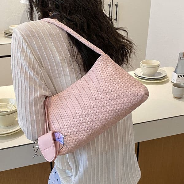 Super popular niche woven pattern bag women, 2026 new model, versatile commuting, single shoulder underarm bag, exquisite small handbag for going out